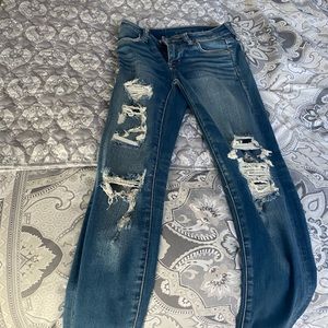 American Eagle Destroyed Jeans Size 0S 🦅